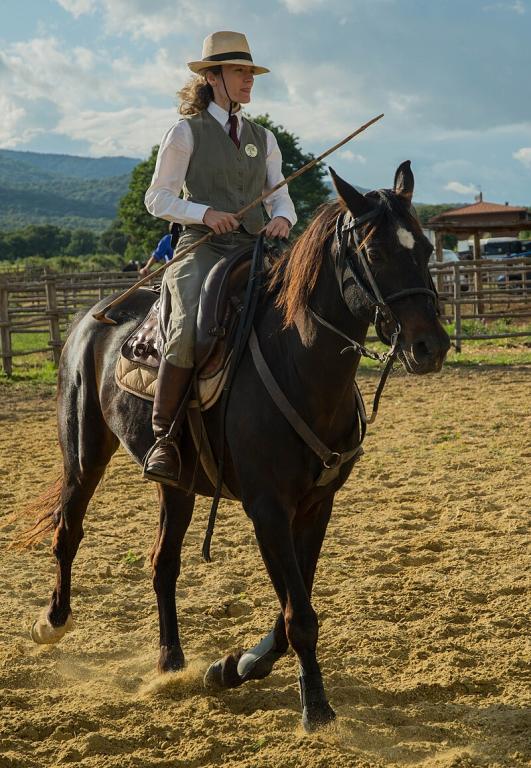 Maremmien monté par une cavalière buttero en Toscane, en 2015. - CC BY-SA 2.0 - alexcap76
