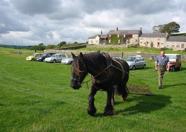 Poney dales au travail agricole à Clarks Hill Farm. - CC BY-SA 2.0 - Bill Cresswell